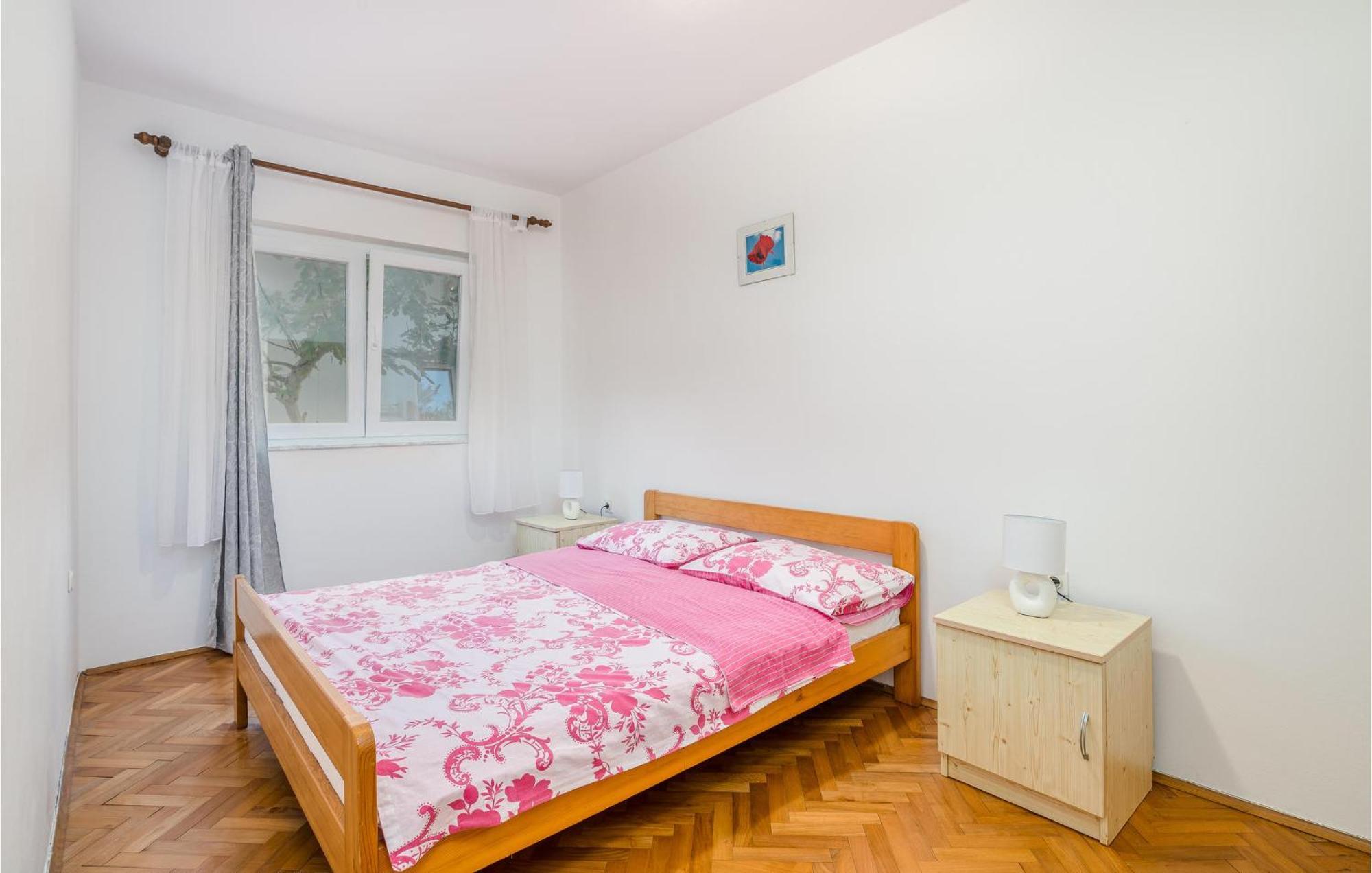Stunning Apartment In Malinska With Kitchen 외부 사진