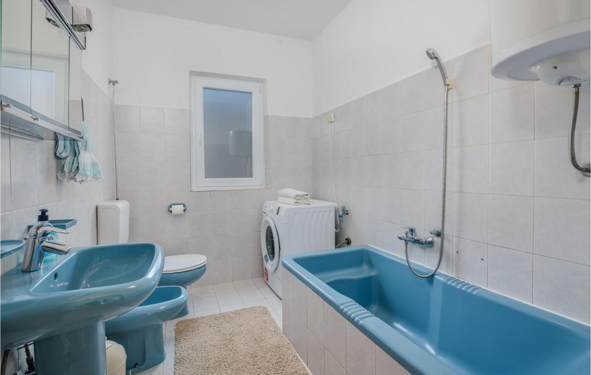 Stunning Apartment In Malinska With Kitchen 외부 사진
